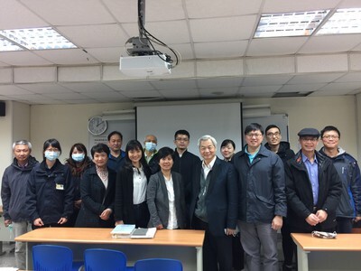 黃瀚諄老師與大家合照
